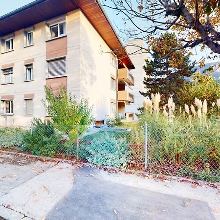 Spacious Studio In A Nice Area In Sierre Apartment Exterior photo